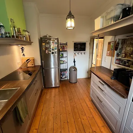 Lovingly Renovated Witch House With 2 Parking Spaces Villa