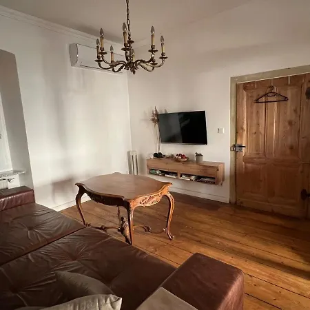 Lovingly Renovated Witch House With 2 Parking Spaces Villa