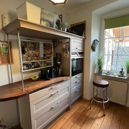 Lovingly Renovated Witch House With 2 Parking Spaces Villa